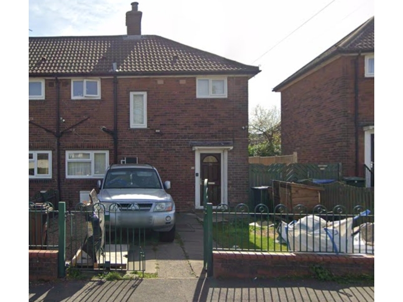 For Rent in Levita Place, Bradford. 3 Bedroom, House