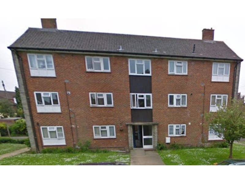 For Rent in Burgess Hill, Mid Sussex. 2 Bedroom, 2nd Floor Flat.