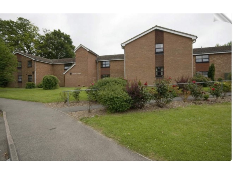 1 Bed Ground Floor Flat, East Grinstead