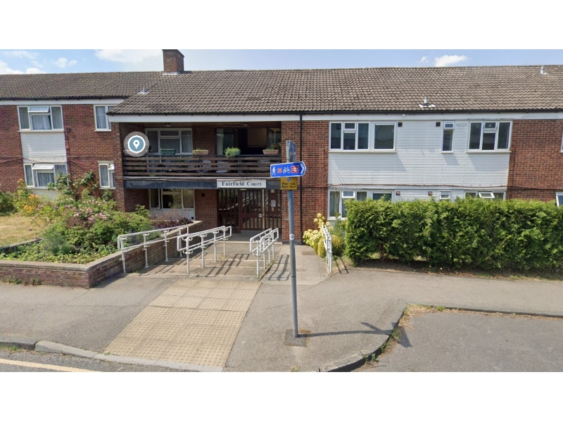 For rent in Dorking Ground floor Studio in a retirement housing scheme.