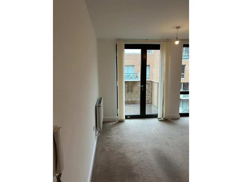 Available for Rent – 2 bedroom, 5th Floor Flat in Bow