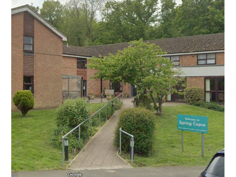 For rent in East Grinstead 1 bedroom ground floor flat. Over 55's