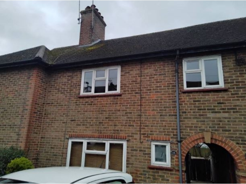 For Rent in Burgess Hill, 2 bedroom house