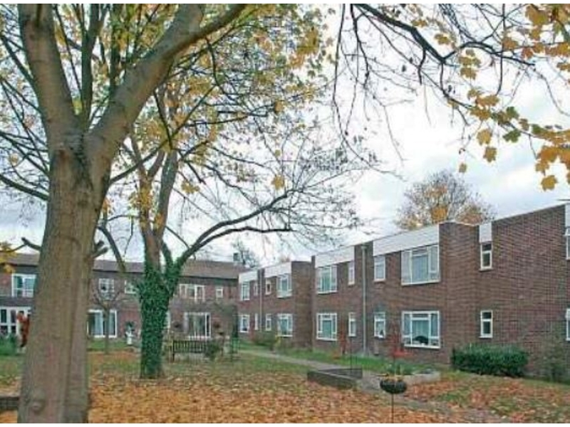 Over 55’s – Ground floor bedsit